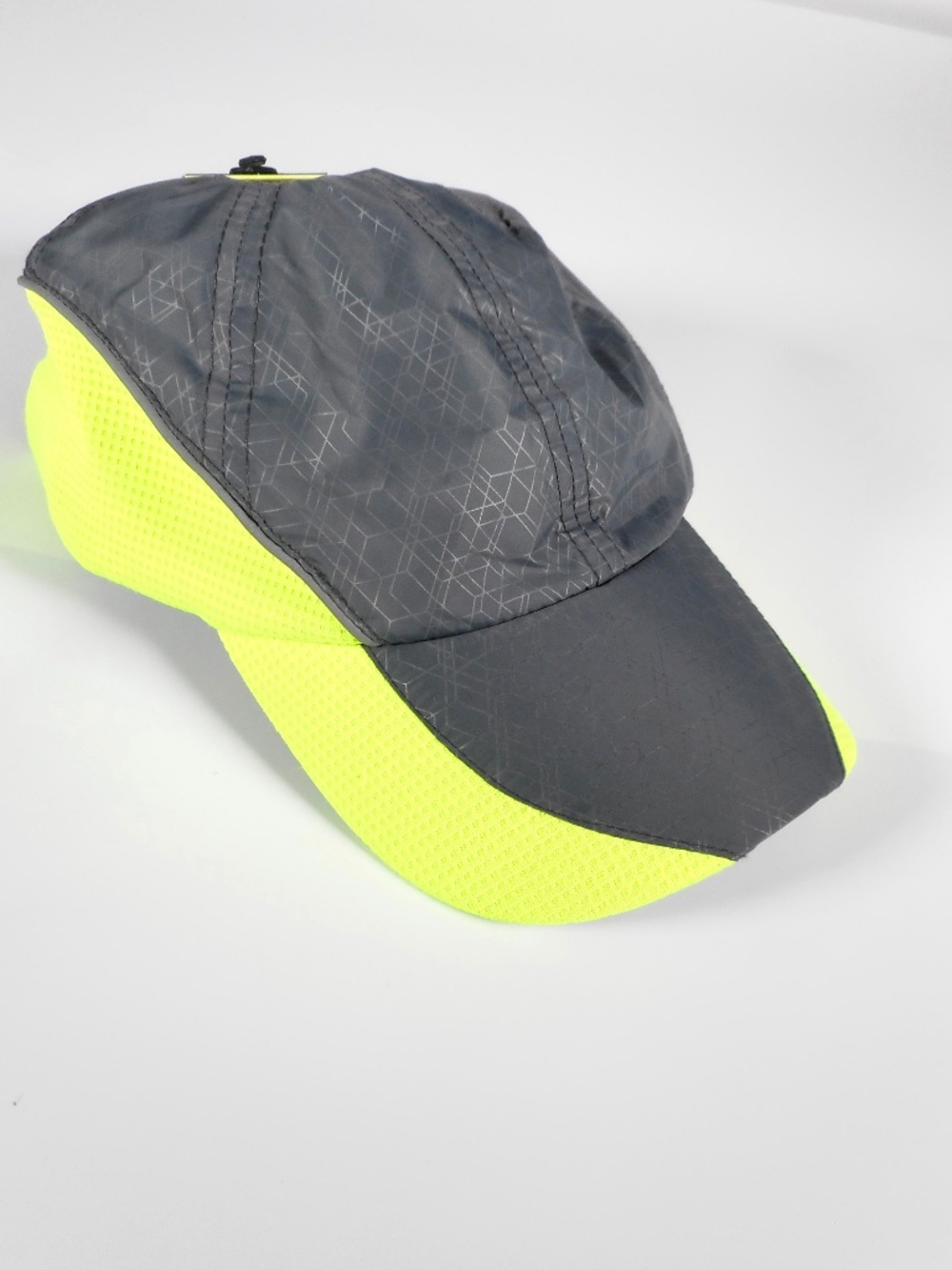 NWT Xersion Grey Neon Lime Running Cap Hat Wicking UV Protection Lightweight